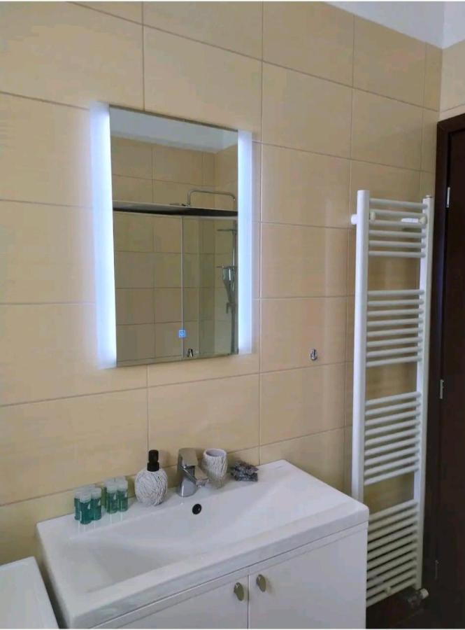Stylish -Modern Apartment Heart Of Marousi Atenas Exterior foto